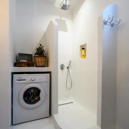 The Aegean Blue Old Milos * Lagoudi Zia