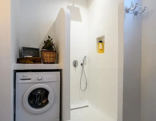 The Aegean Blue Old Milos * Lagoudi Zia