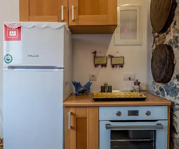 The Aegean Blue Old Milos * Lagoudi Zia