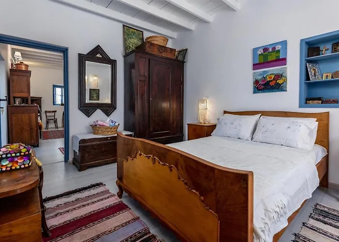 The Aegean Blue Old Milos * Lagoudi Zia