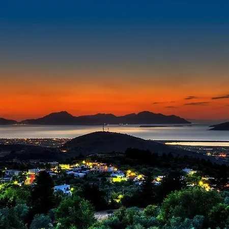 The Aegean Blue Old Milos * Lagúdi Zía